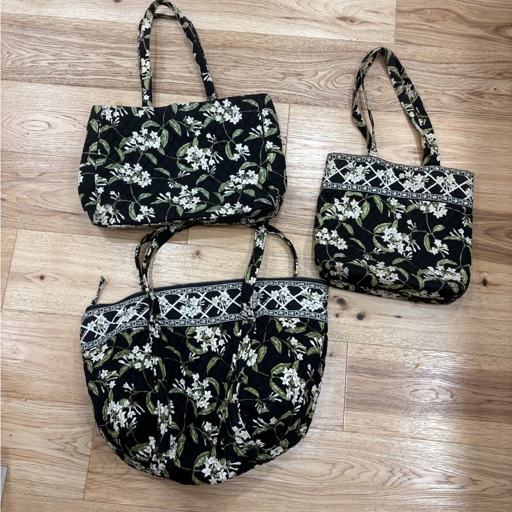 Floral Black and White Women's Vera Bradley Set